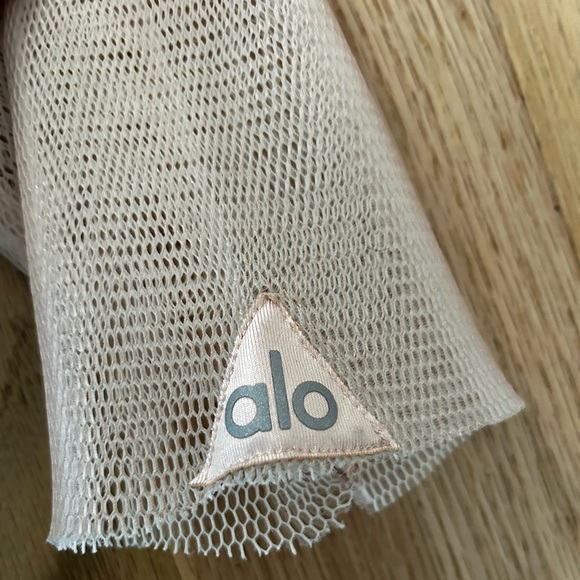 ALO YOGA mode jacket mesh cropped zip up hoodie nectar pristine size S - Picture 11 of 12